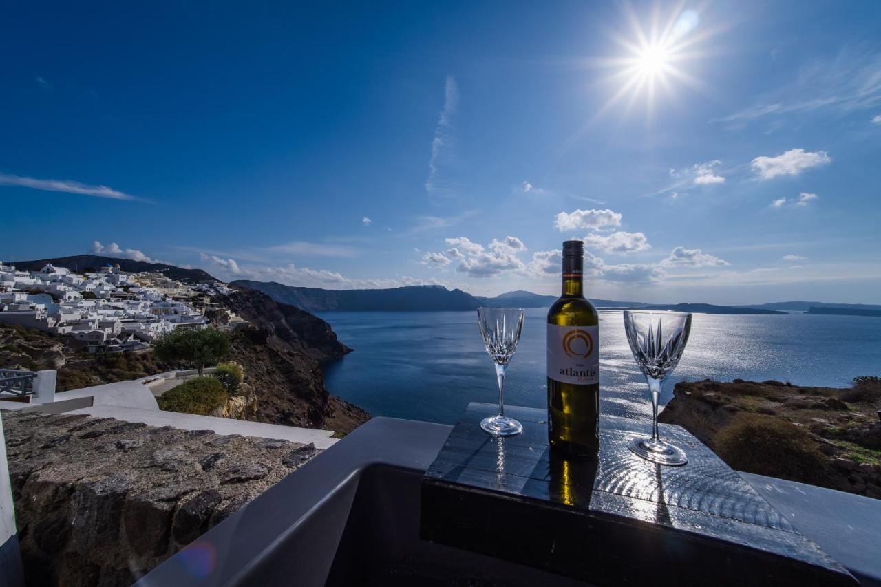 Solstice Luxury Suites Oia  Exterior photo