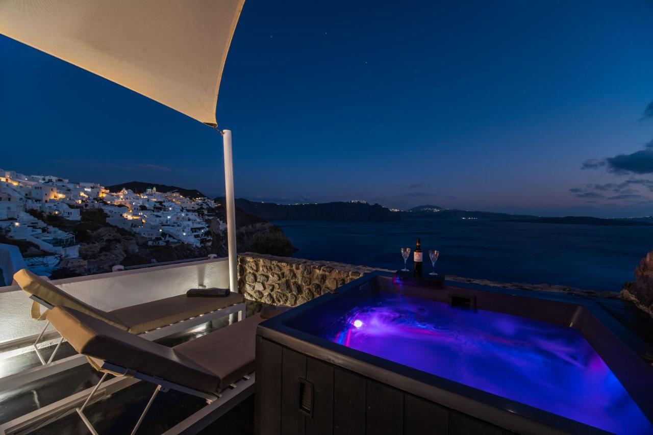 Solstice Luxury Suites Oia  Exterior photo